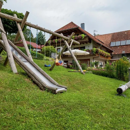 Charming In Regelsbach Near Centre *